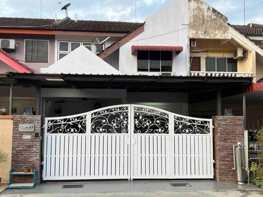 M Guest House2 Муар Экстерьер фото